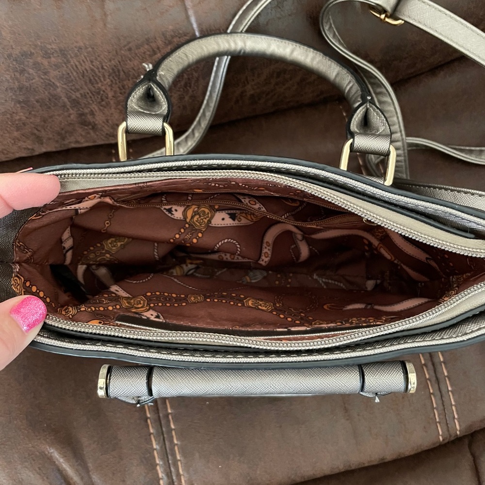 Purse - Picture 2 of 2